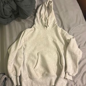 White GU 330gsm hoodie Size M